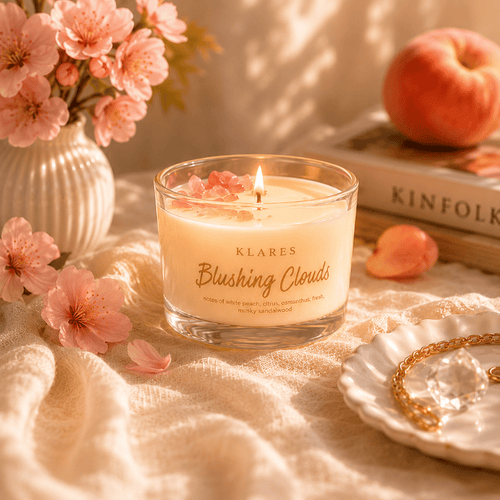Blushing Clouds Scented Candle 100g | White Peach & Oolong Tea